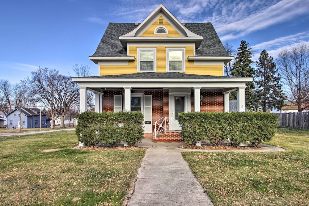 Cozy Appleton Getaway W Screened In Porch Yard — Appleton