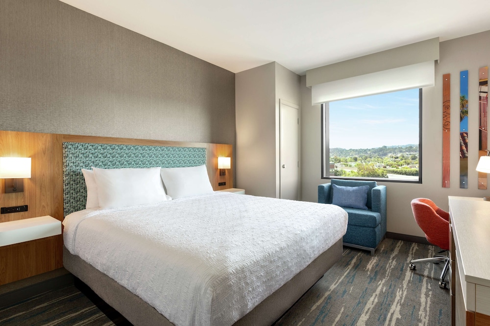 Hampton Inn & Suites San Mateo San Francisco Airport - photo 14