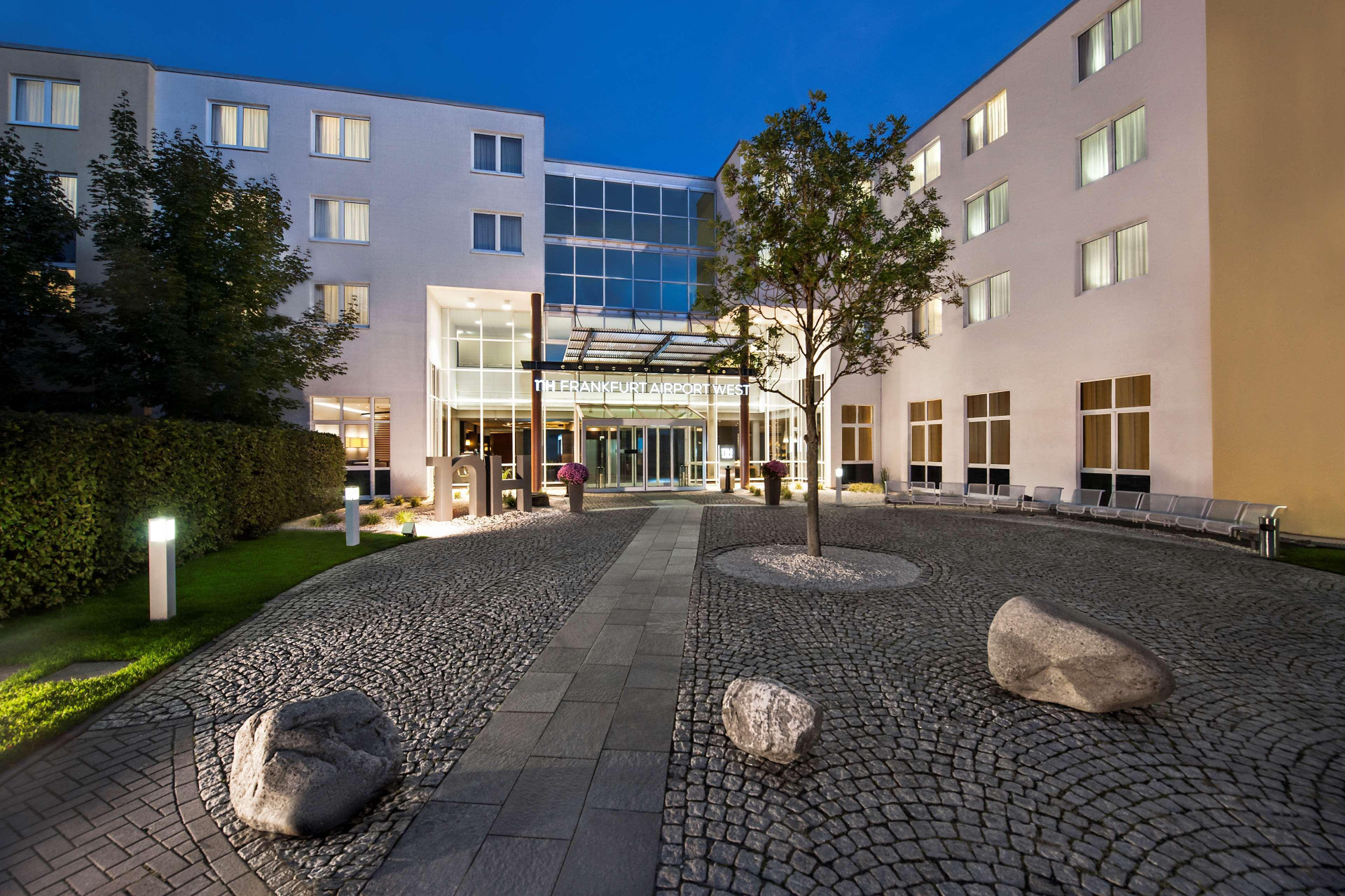 NH Frankfurt Airport West — hotel in Raunheim