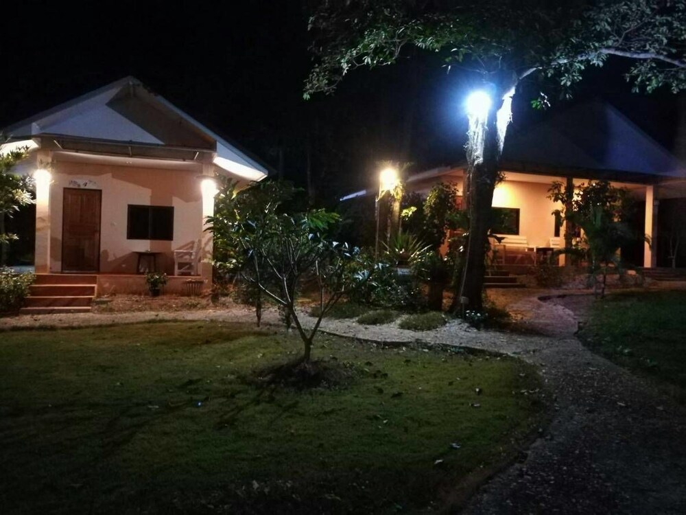 Napadol Resort — hotel in Mae Suai