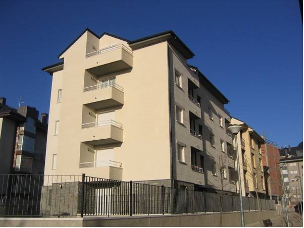 Camino Santiago Etxea — 4-Star Luxury Hotel in Jaca, Spain