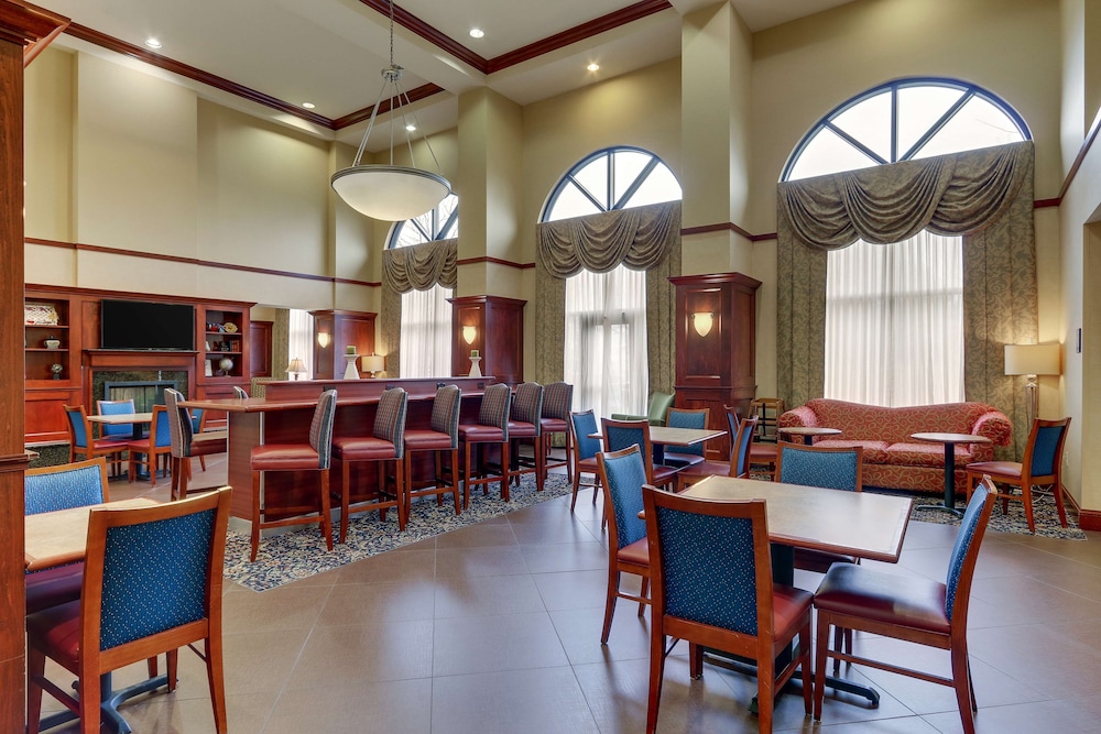 Hampton Inn & Suites Indianapolis Airport - photo 51