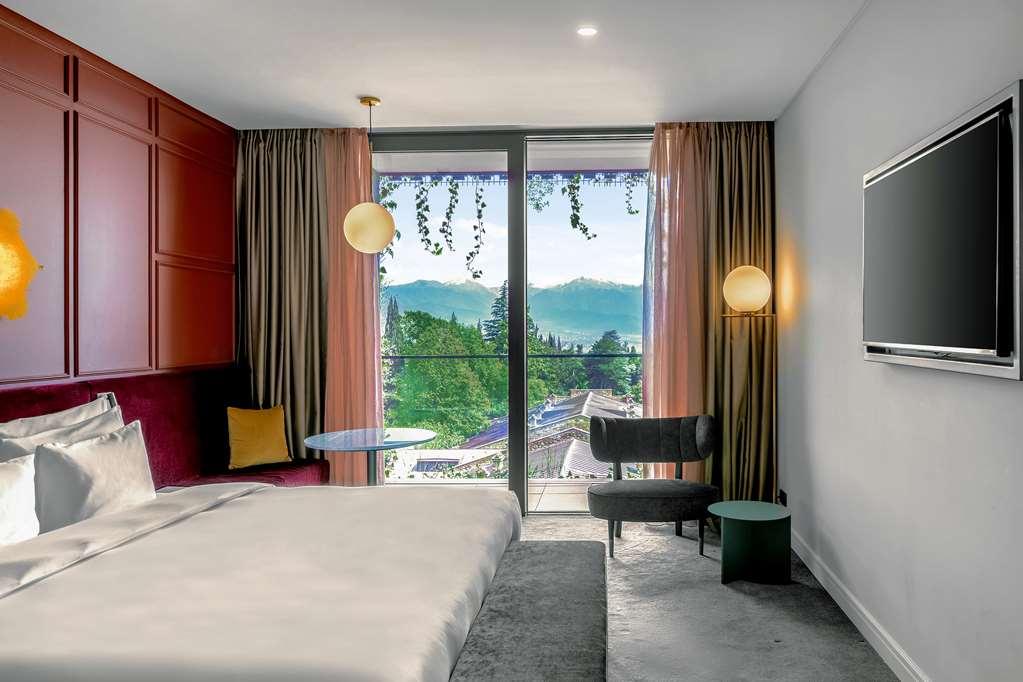 Guest room
