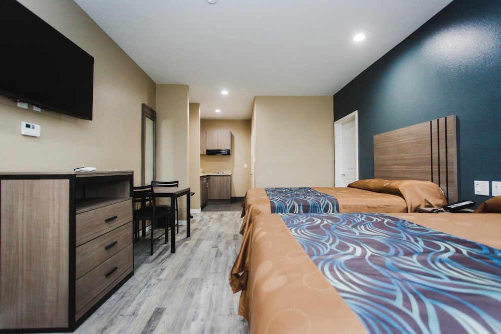 Budget Host Inn and Suites - photo 13