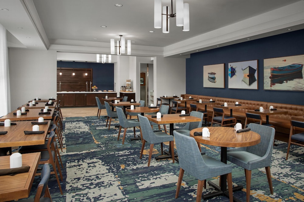 Hilton Garden Inn Portsmouth Downtown - photo 30
