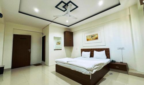 Hotel Palladium - carbon neutral hotel in Surat