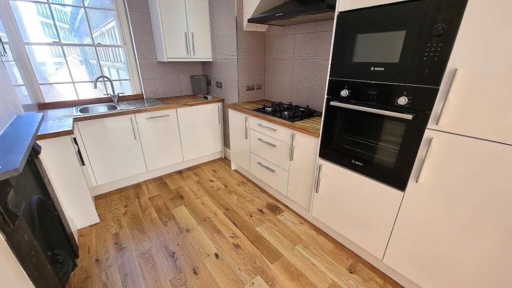 Hull Spacious Apartment 7 — 4-Star Luxury Hotel in Kingston Upon Hull, United Kingdom