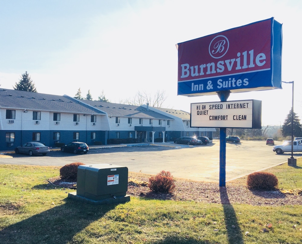 Burnsville Inn & Suites — hotel in Burnsville