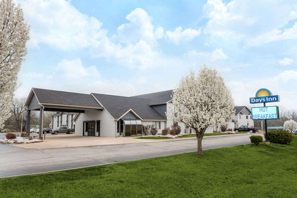 Days Inn by Wyndham Carthage - photo 3