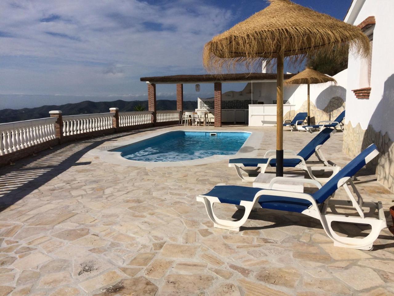 Casablanca — hotel in Velez-Malaga