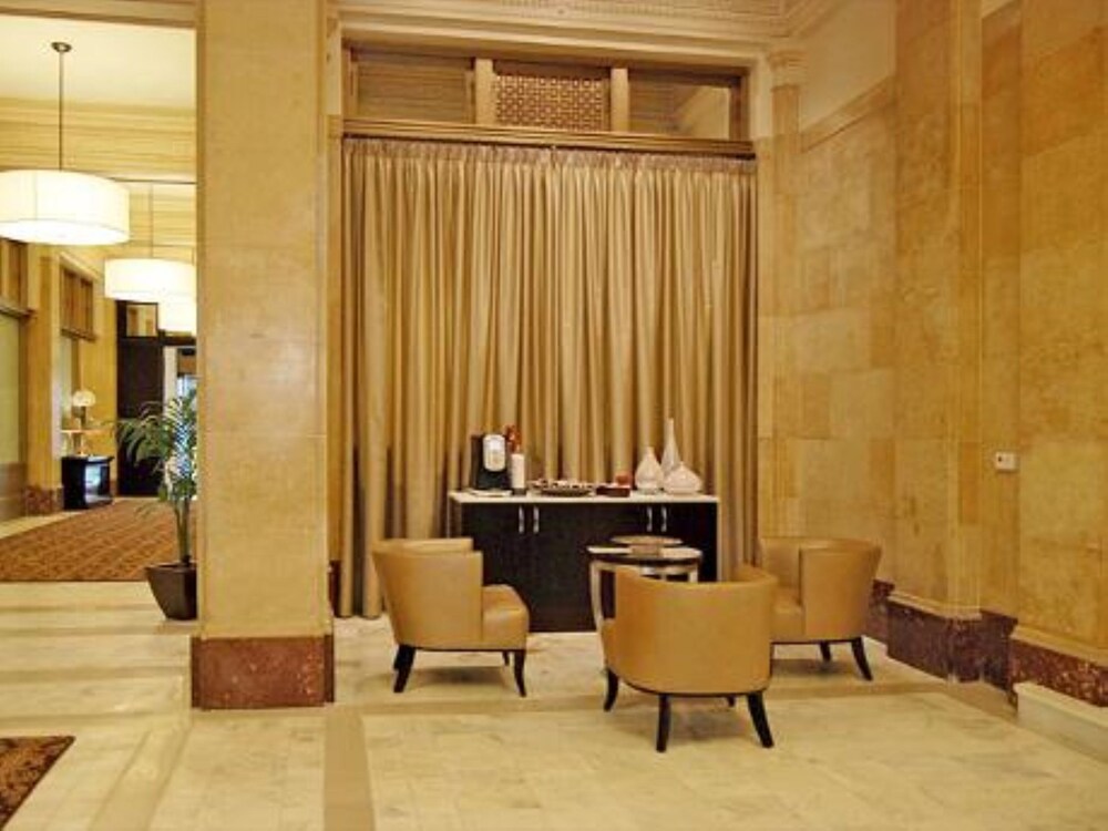 Global Luxury Suites at The White House - photo 5