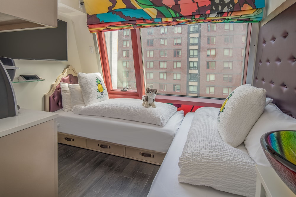 Staypineapple An Artful Hotel Midtown - photo 40