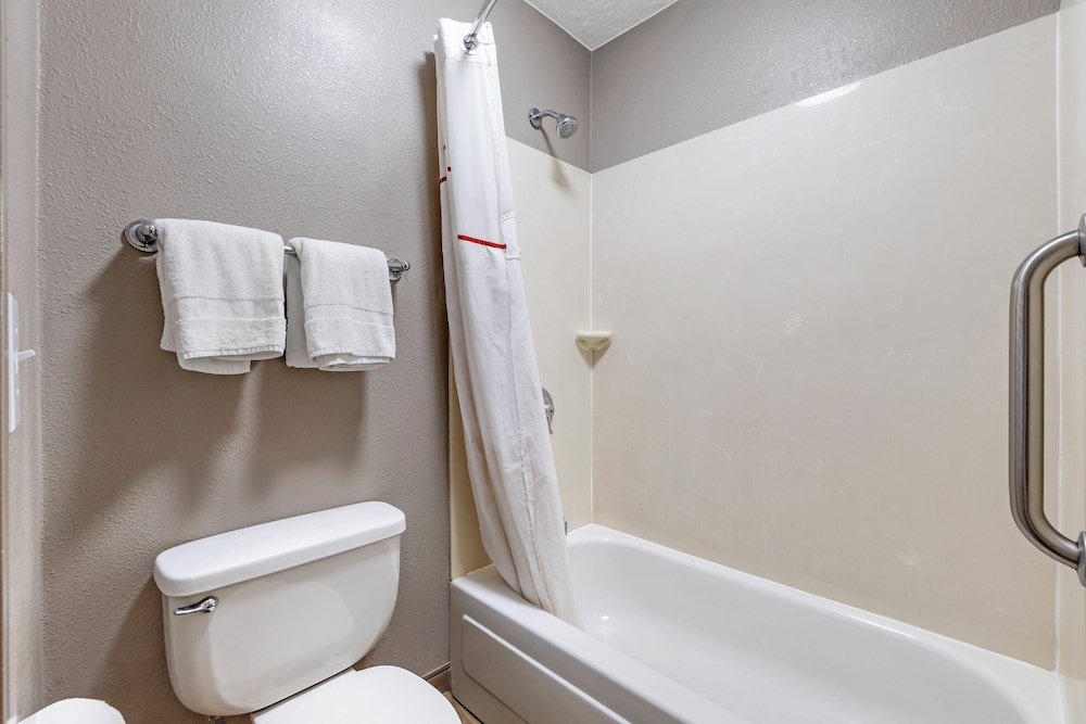 Red Roof Inn Parsippany - photo 29