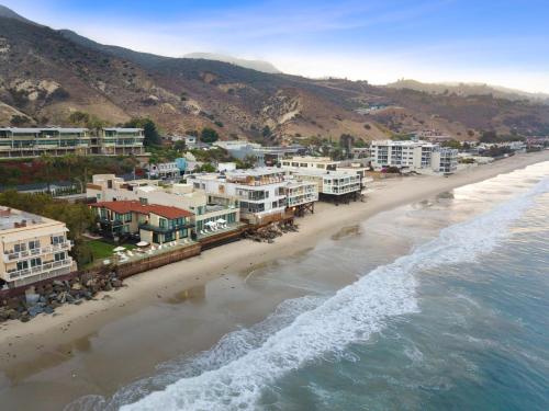 Malibu Sand Carbon Beach Suites — 4-Star Luxury Hotel in Malibu, United States