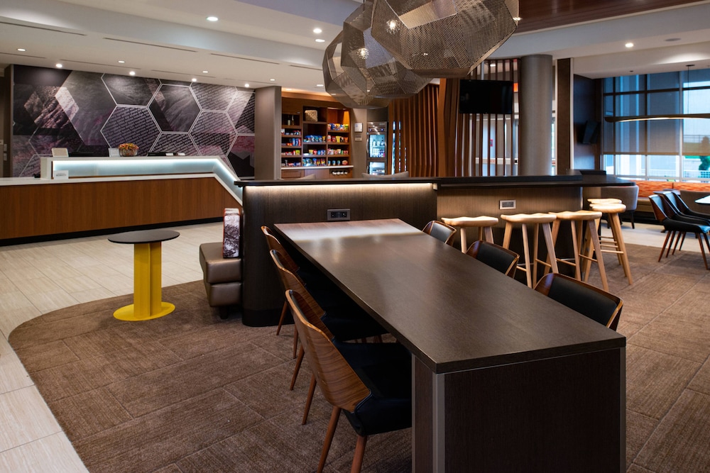 Springhill Suites Kansas City Northeast - photo 24