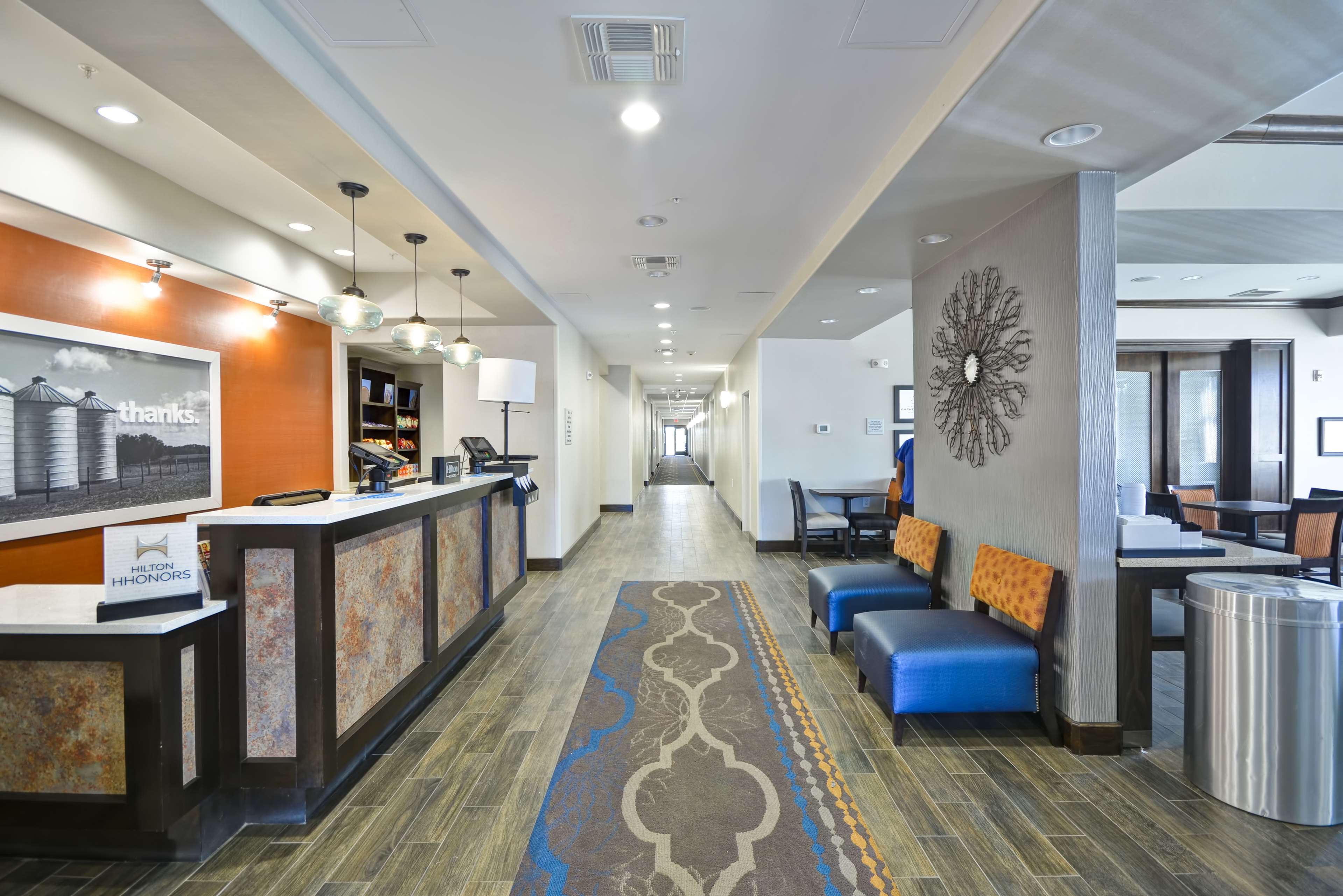Hampton Inn Kenedy - photo 3