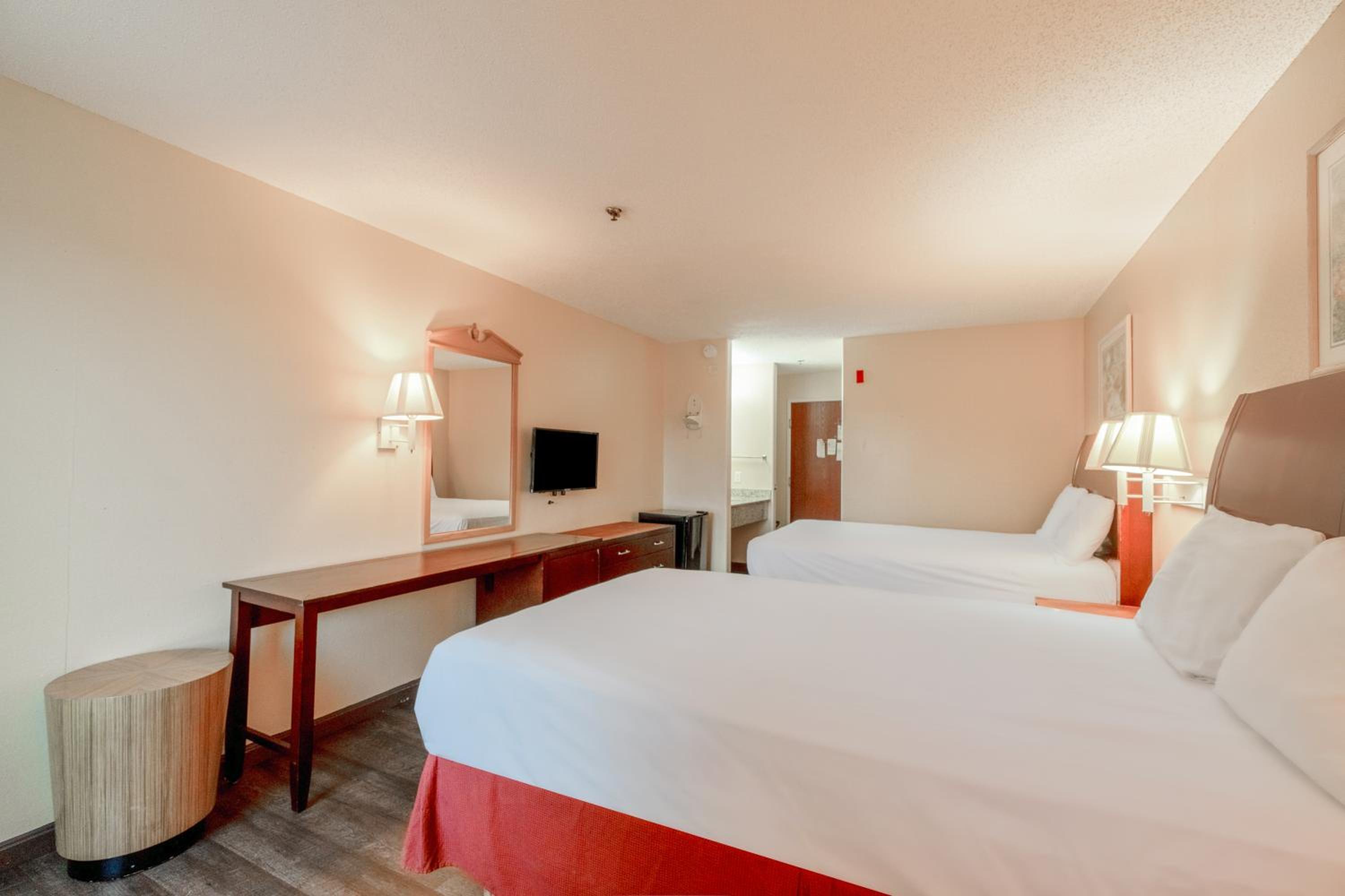 Capital O Fairway Inn Baytown La Porte TX - photo 5