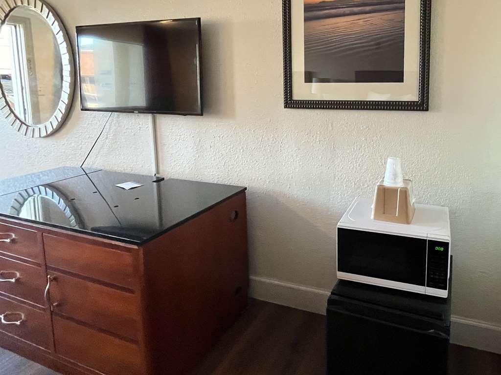 Beachcomber Inn - photo 16