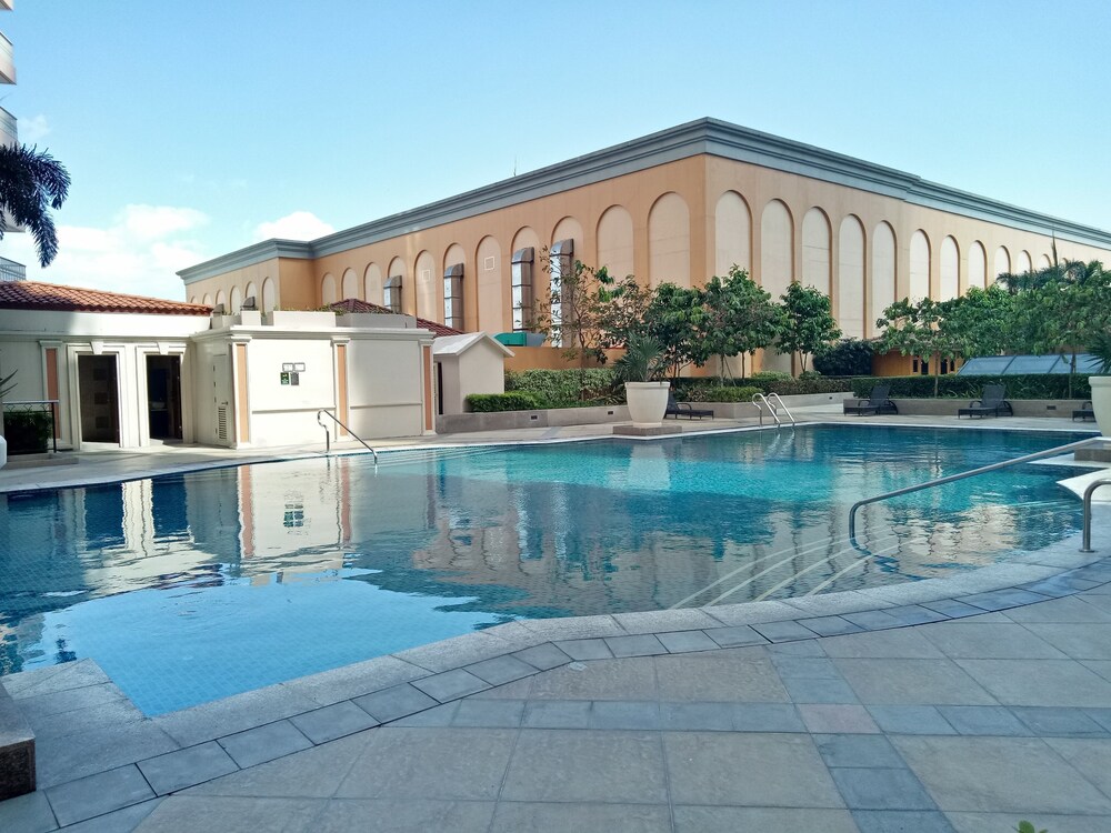 Venice Mall Area McKinley Hill Taguig BGC in Taguig, Philippines