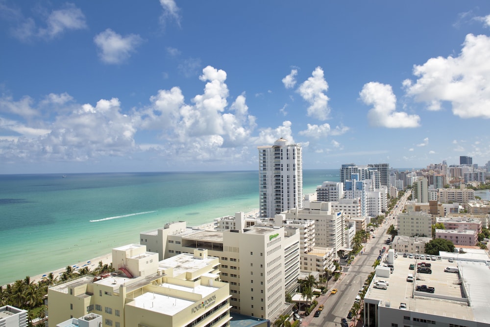 Fontainebleau Miami Beach - photo 20