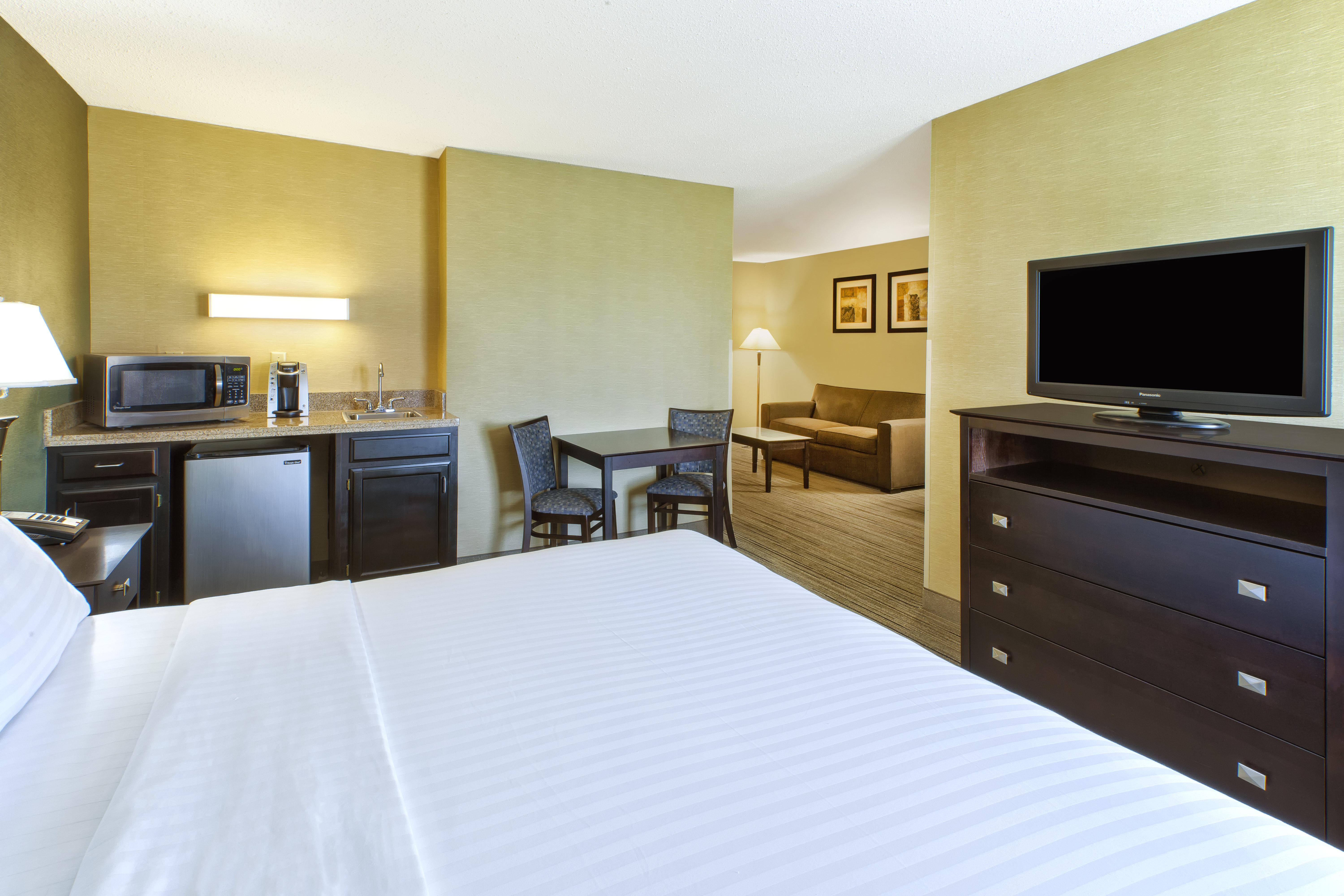 Country Inn & Suites by Radisson Benton Harbor St. Joseph MI - photo 16