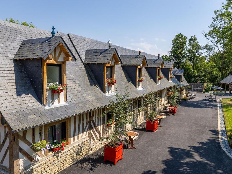 Le Domaine d'Angerville — 4-Star Luxury Hotel in Angerville, France
