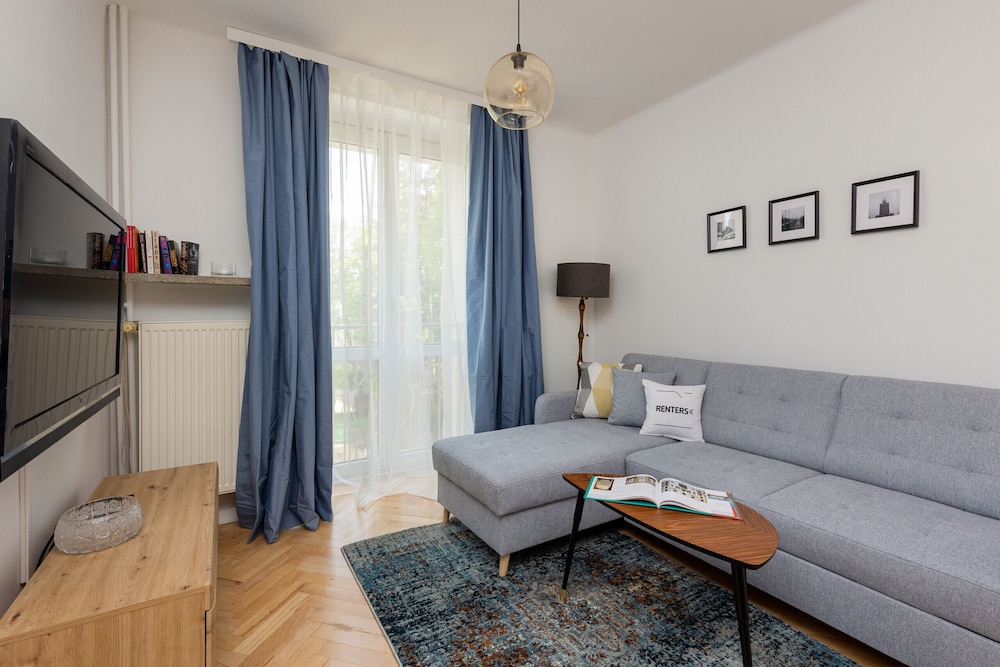 Tasteful Apartment in Warsaw City Center by Noclegi Renters — 4-Star Luxury Hotel in Warsaw, Poland