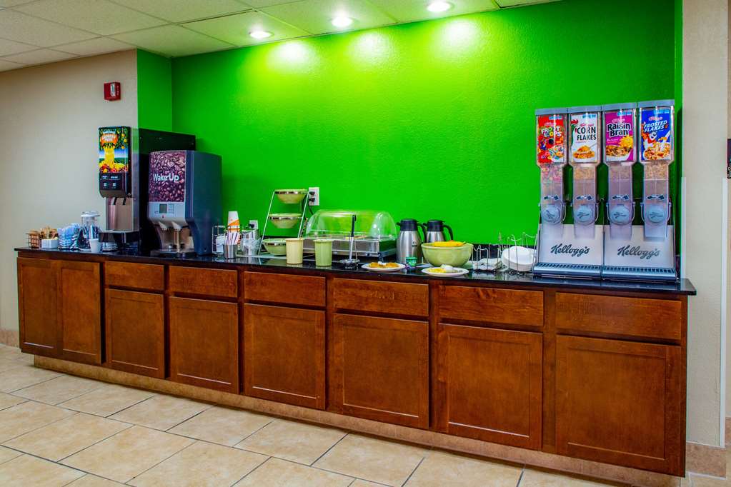 Quality Inn Moore Oklahoma City - photo 35