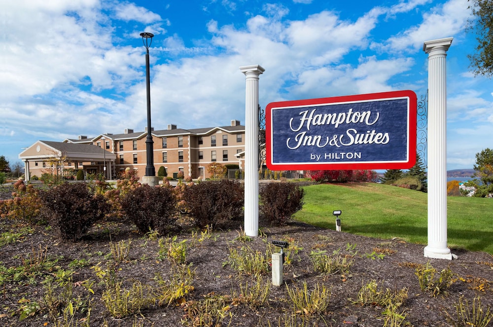 Hampton Inn & Suites by Hilton Petoskey - photo 73