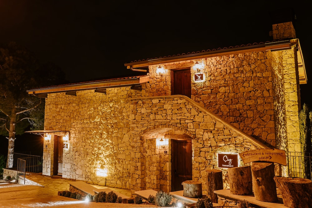 Çiy Restaurant & Konukevi - last minute hotel in Kusadasi