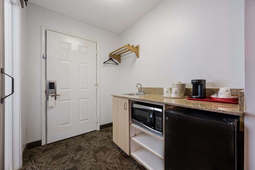 SureStay Hotel by Best Western Tuscaloosa Southeast - photo 17