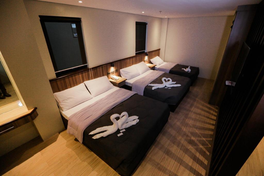 Pilar Marina Inn — Donsol