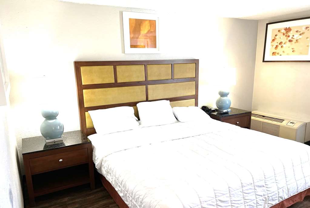 Baymont Inn and Suites by Wyndham Columbus Near OSU - photo 84