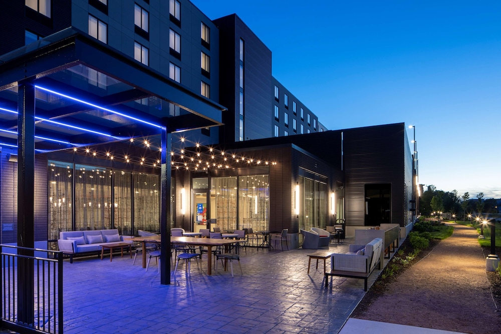 Hilton Garden Inn Madison Downtown - photo 52