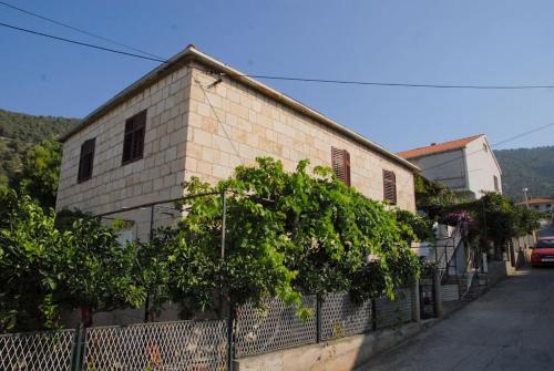 Apartment Goli — 4-Star Luxury Hotel in Komiza, Croatia
