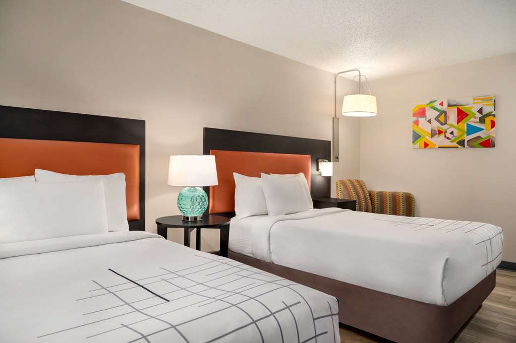 La Quinta Inn by Wyndham Columbus Airport Area - photo 12