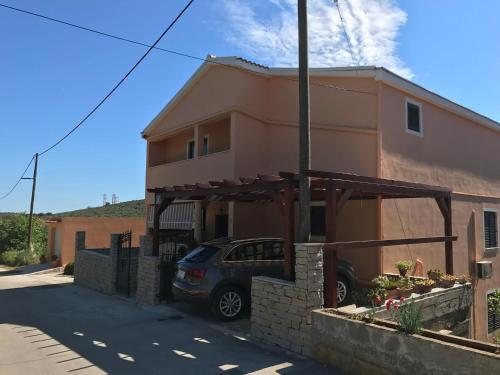 Apartments Lamjana — 4-Star Luxury Hotel in Kali, Croatia
