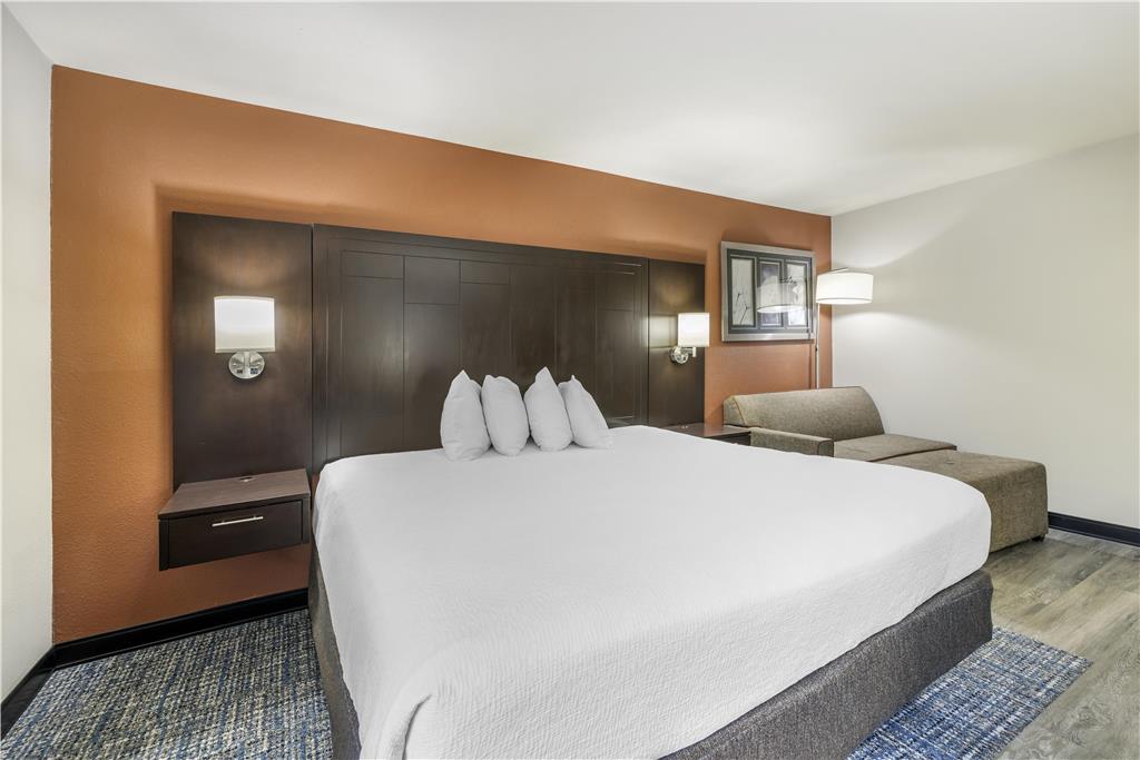 Best Western Plus Lee's Summit Hotel & Suites - photo 16