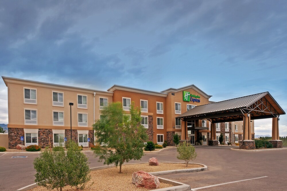 Holiday Inn Express Sierra Vista by IHG - photo 59