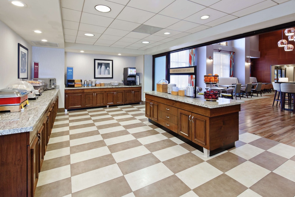 Hampton Inn & Suites Chino Hills - photo 23