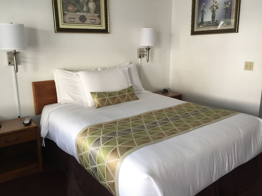Westward Inn - photo 6