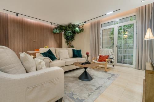 Modern 3 bedroom apartment with garden — 4-Star Luxury Hotel in Riyadh, Saudi Arabia