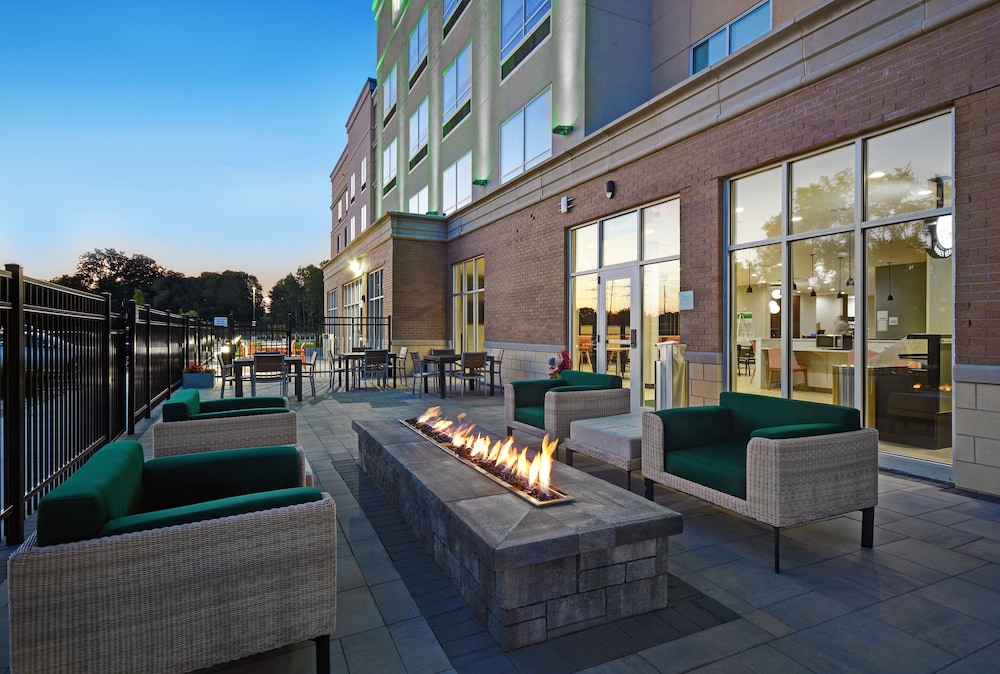 Holiday Inn Grand Rapids North Walker by IHG - photo 48