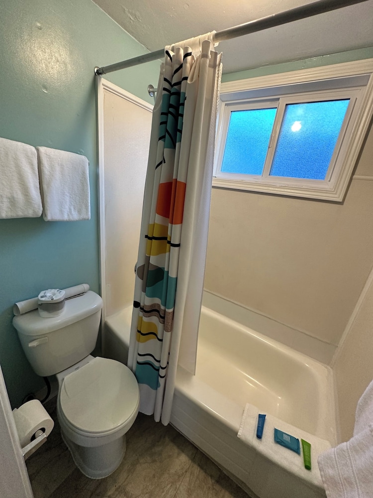 Atomic Motel - photo 38