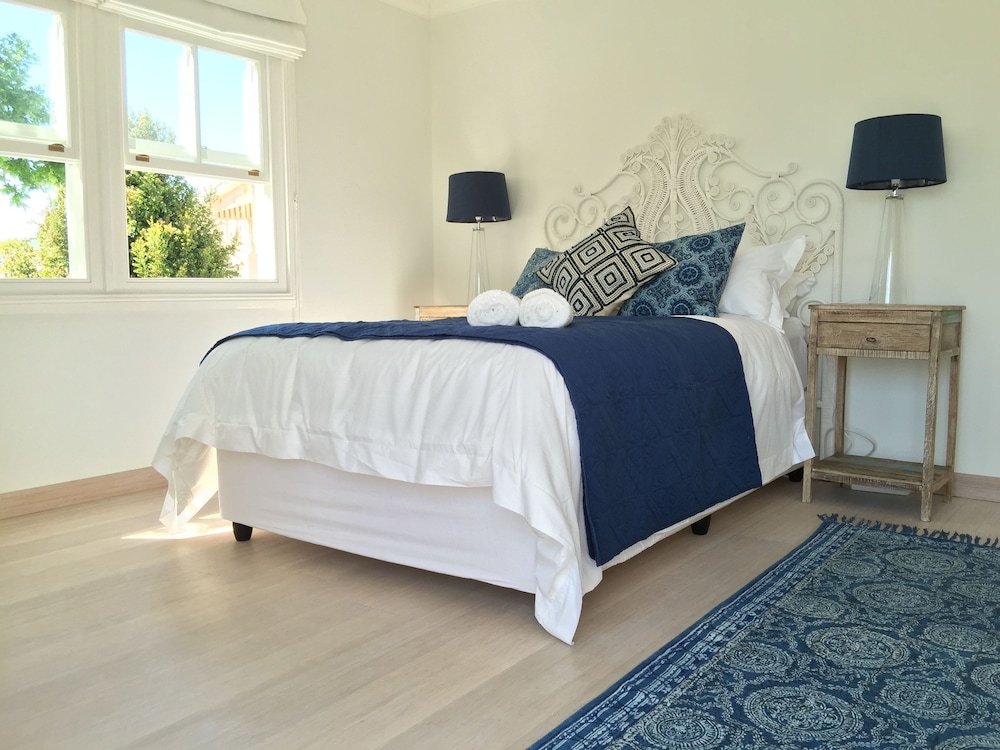 Cricklewood Place Luxury Holiday Homes
