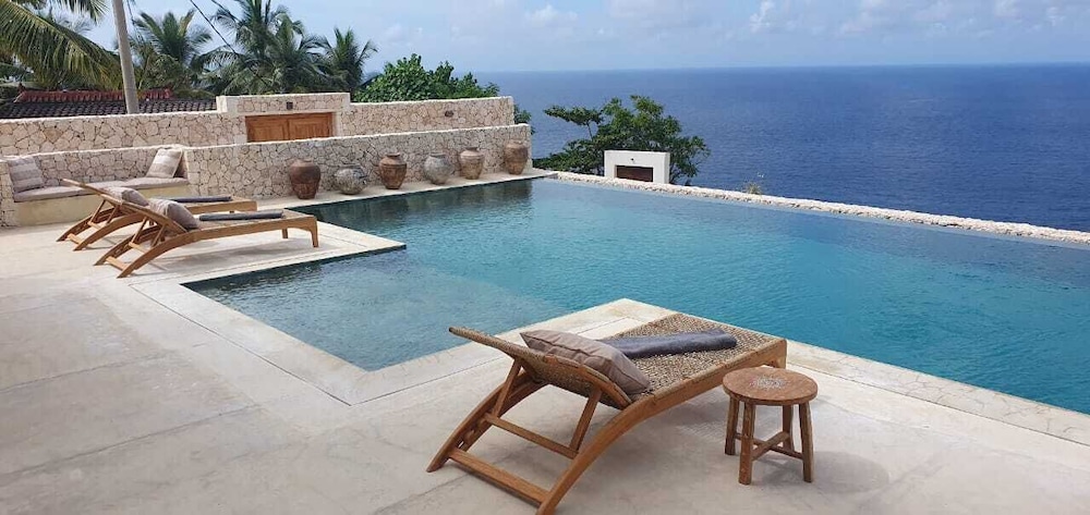 Villa Sowilo Penida — 4-Star Luxury Hotel in Bali, Indonesia