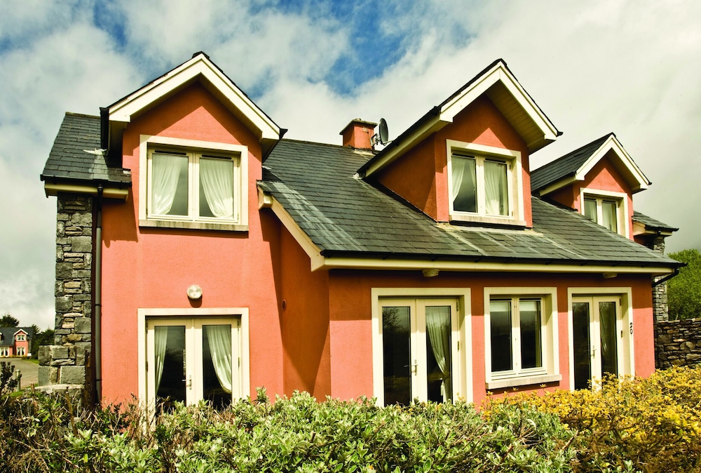 Ring of Kerry Holiday Cottages No 22 by Trident Holiday Homes — 4-Star Luxury Hotel in Kenmare, Republic of Ireland