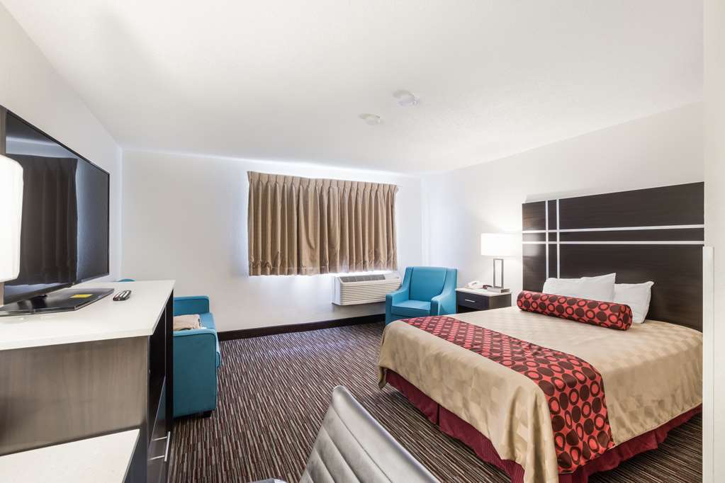 Americas Best Value Inn Charlotte MI - photo 18