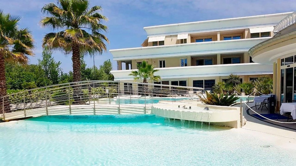 Relais du Lac Charme Italian Homing in Desenzano Del Garda, Italy