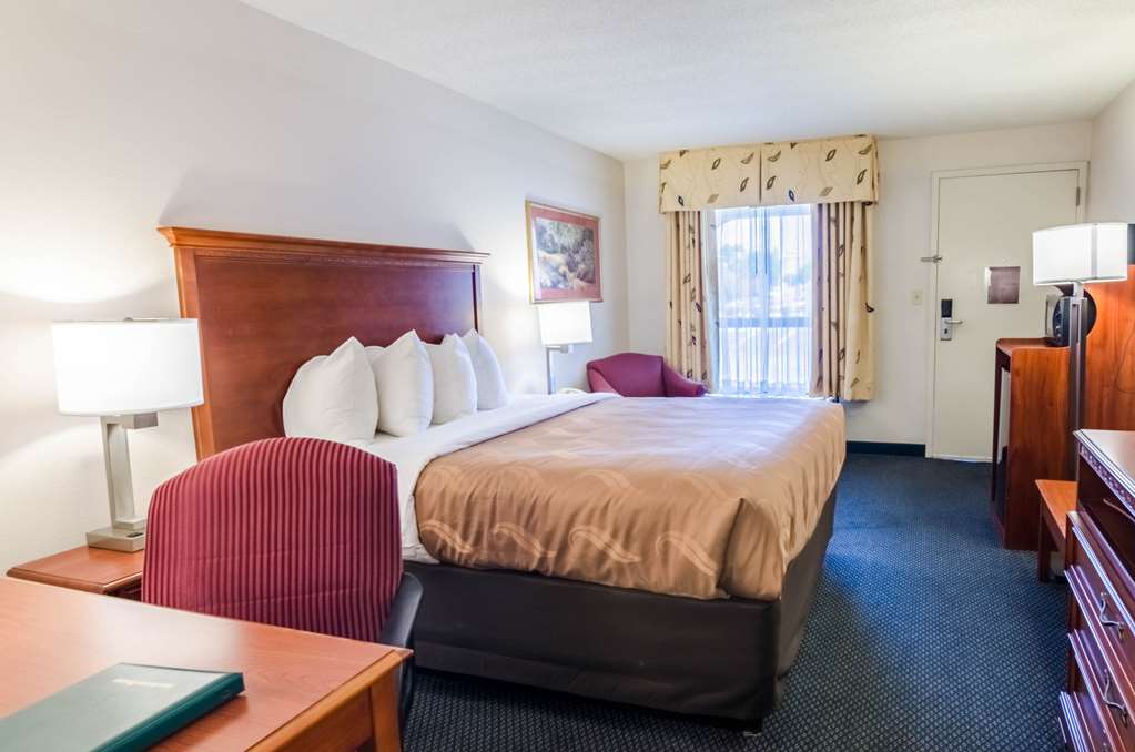 Quality Inn Lynchburg near University - photo 16